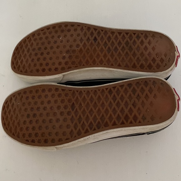 Vans B&W Old Skool low skate shoe suede toe cap W 9/M 7.5 - Picture 10 of 11